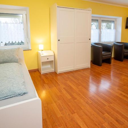 Monteur-/ Arbeiter-Apartment_ Wohnung 4 Memmingen Eksteriør billede